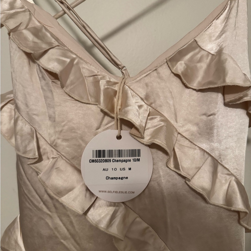 Elegant Cream Ruffle Dress - Picture 3 of 4
